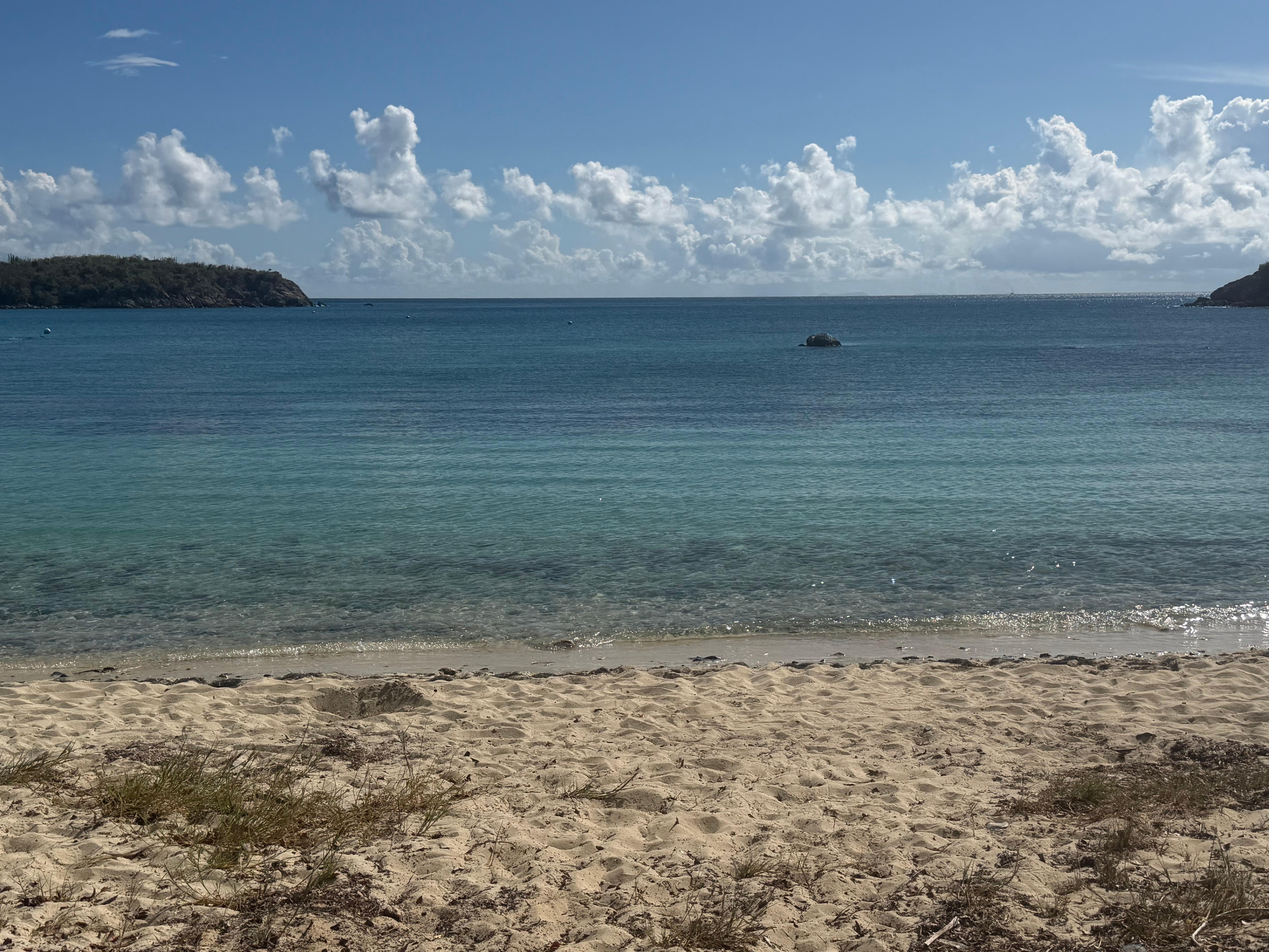 Salt pond in Coral bay, exceptional snorkeling 