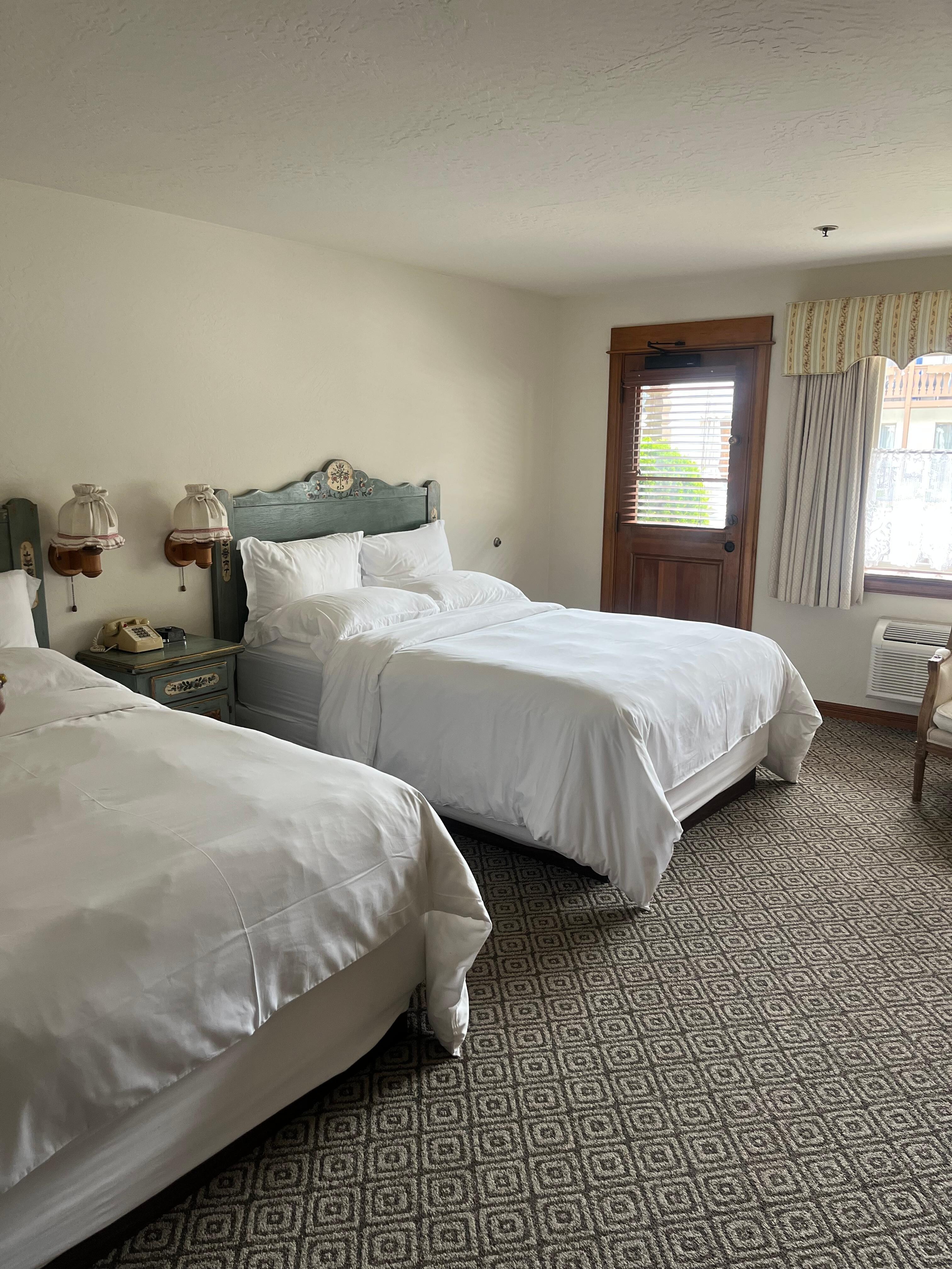 I want to add we had a poolside room , my favorite, and they have the doorknobs very high for safety! Love that. 