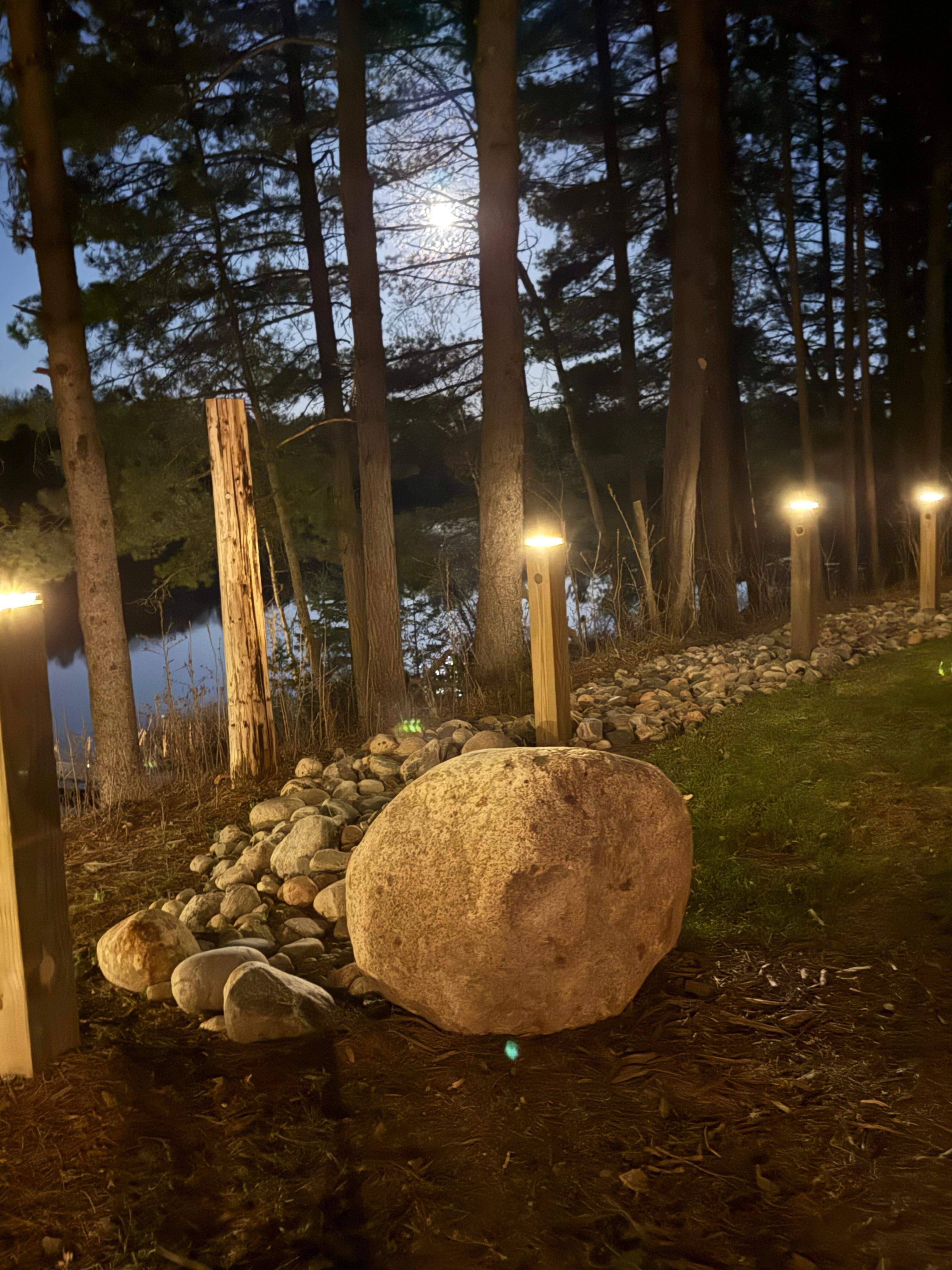 Full moon rising 