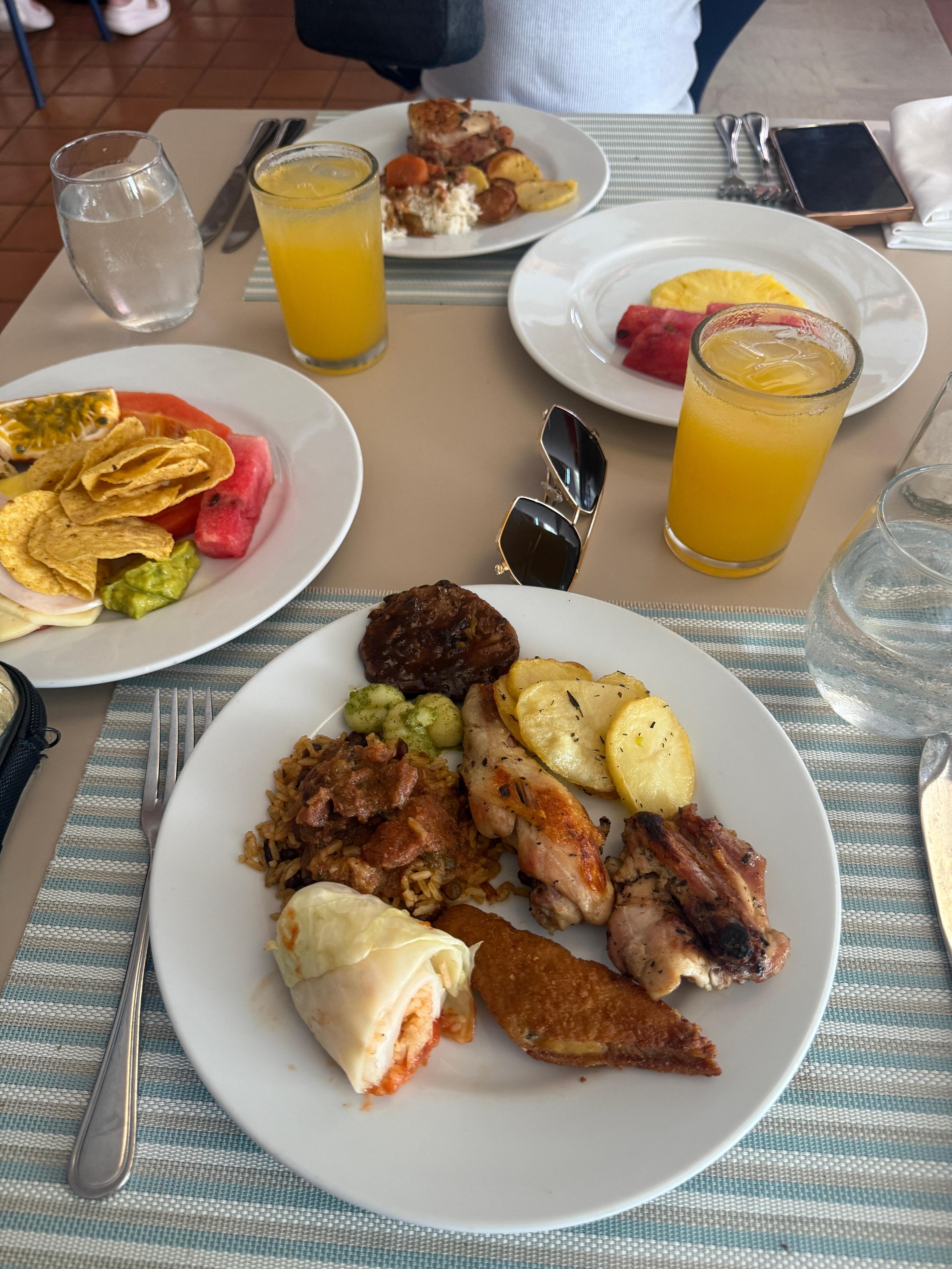 This was some of the food from the buffet which was ok but not great just ok 