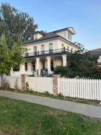 My family called it beautiful white mansion