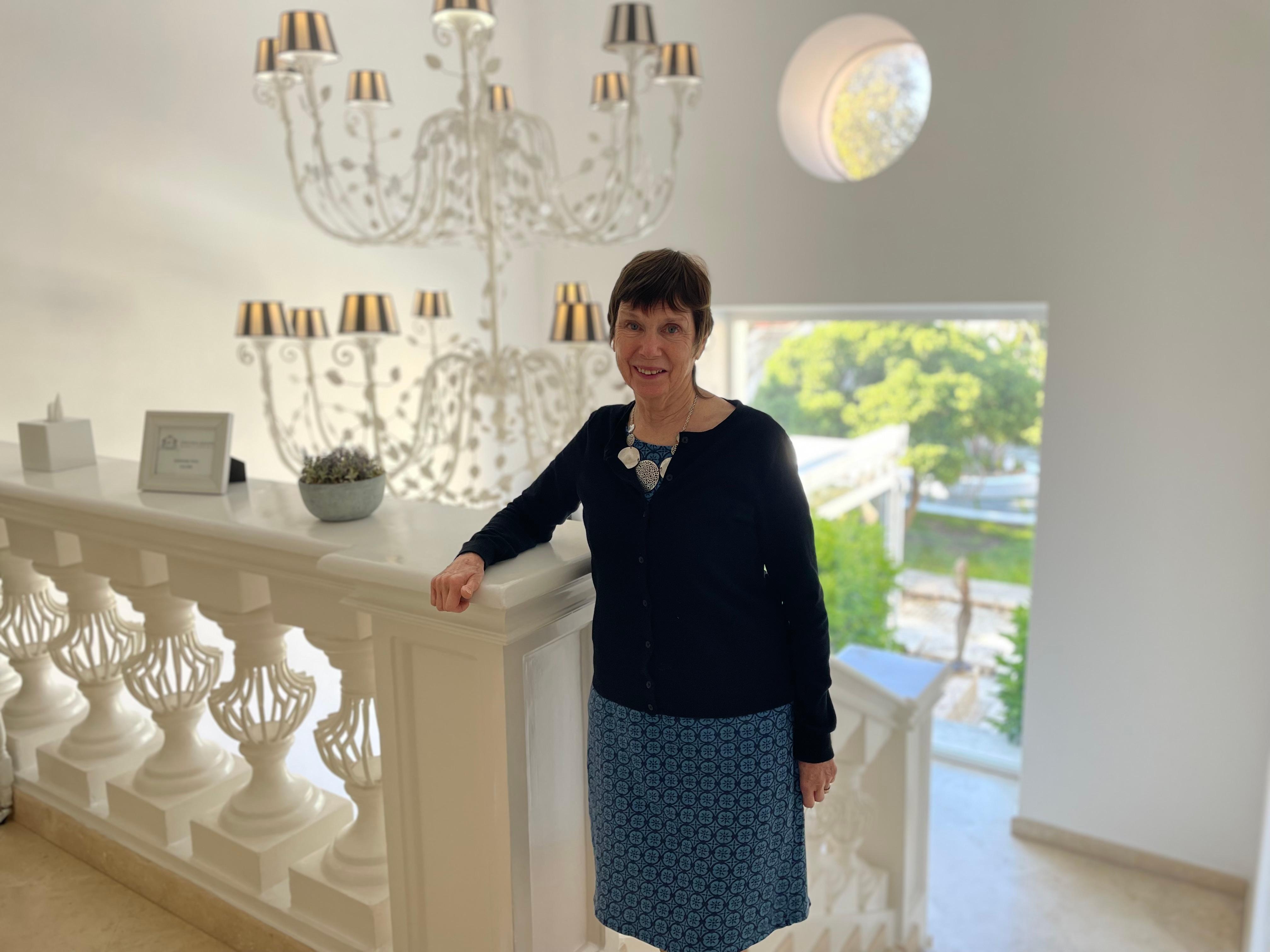 Central stair to rooms garden beyond