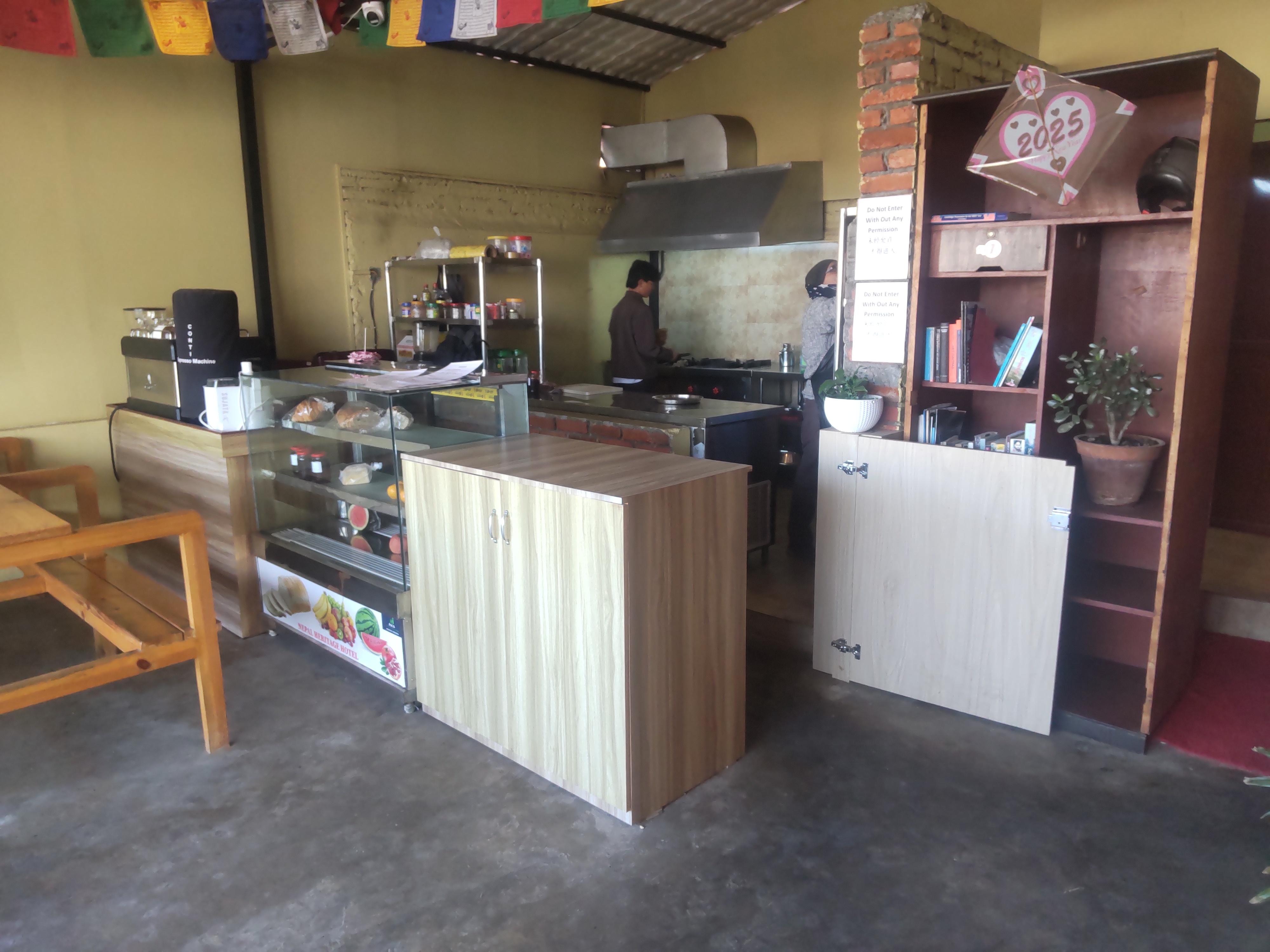 みすぼらしキッチン

しかも、夜なし