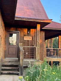 Turkey Ridge welcome.