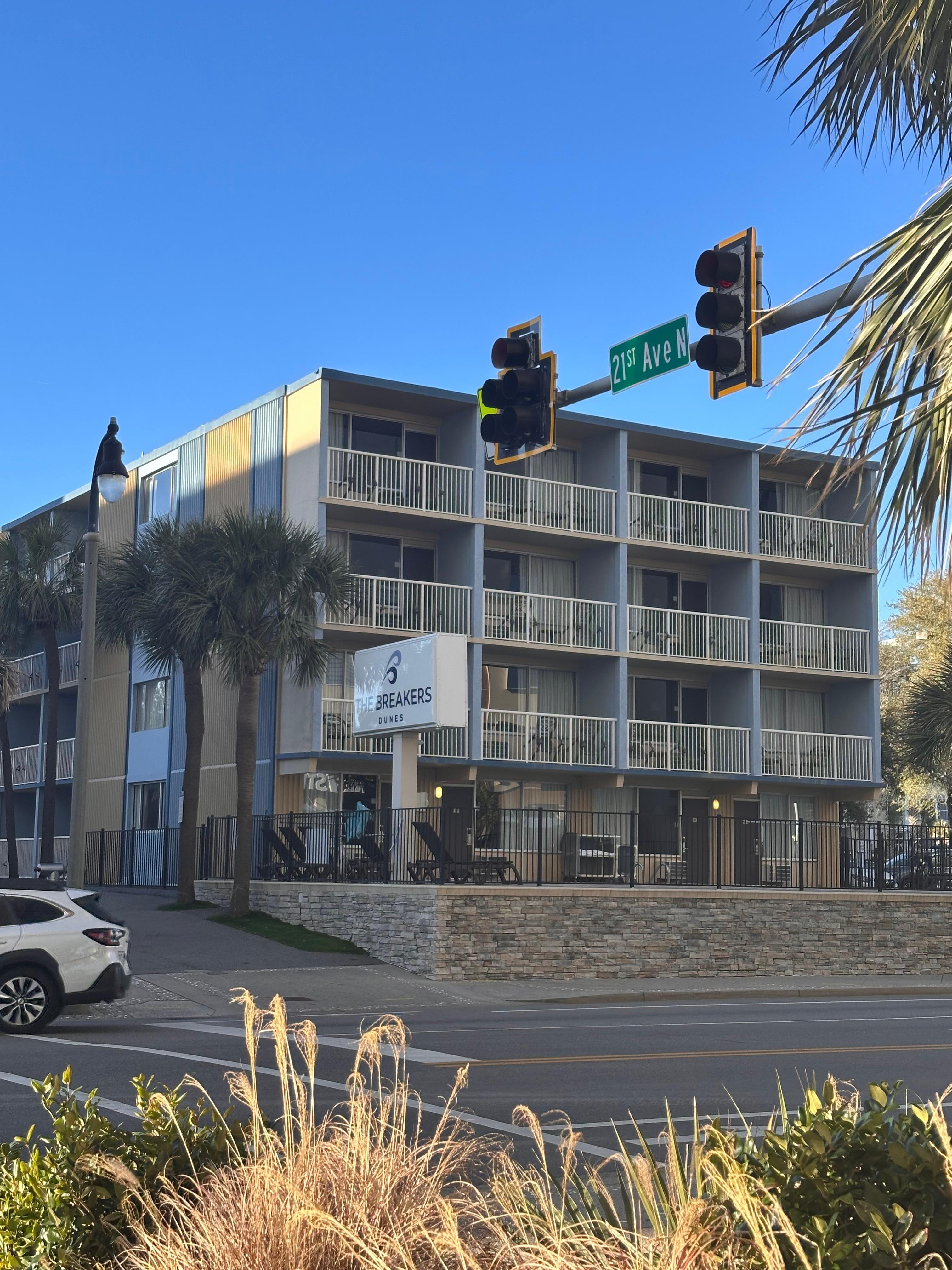 This is the Dunes tower which is clearly not oceanfront 