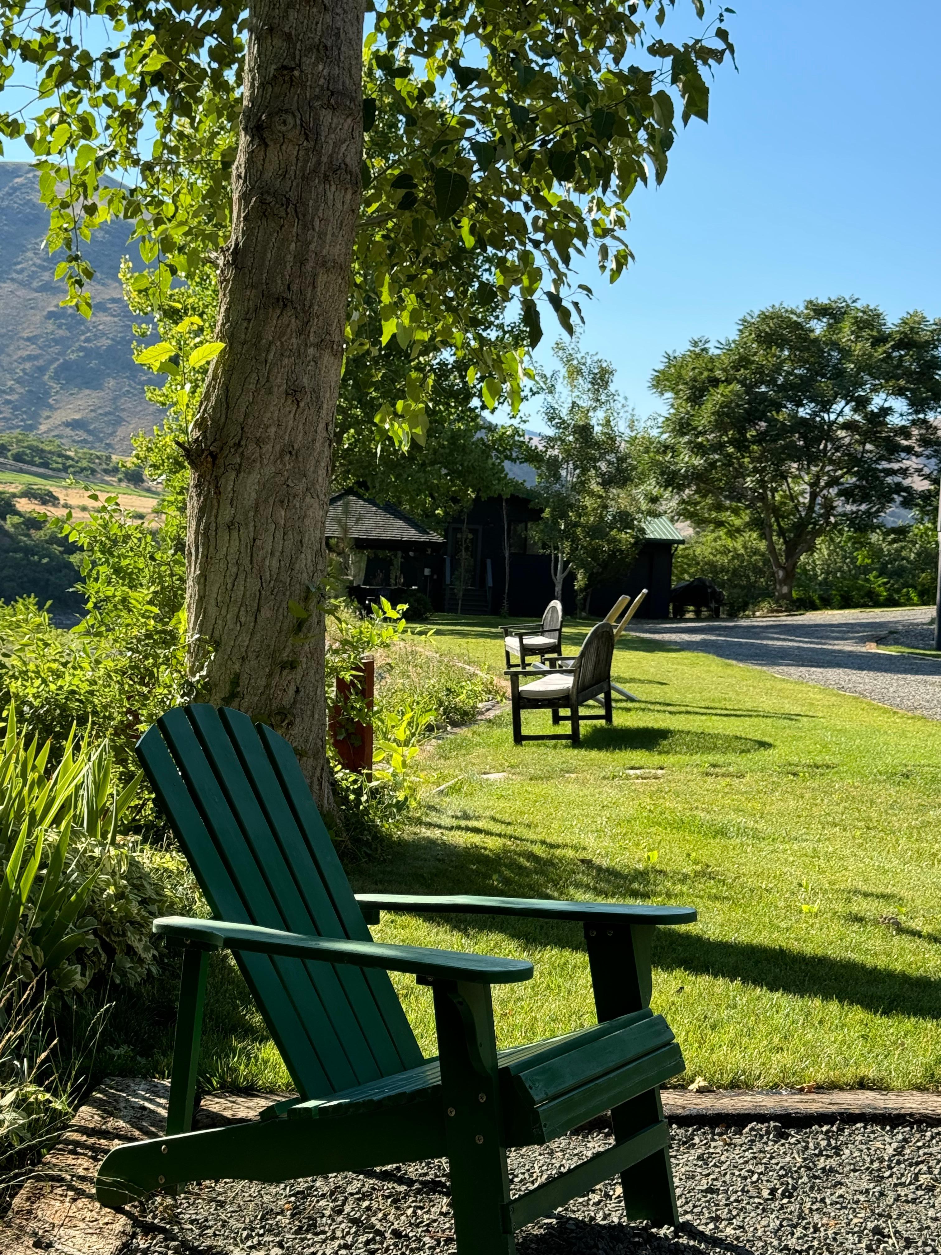 Sitting areas, grill and picnic area, river access