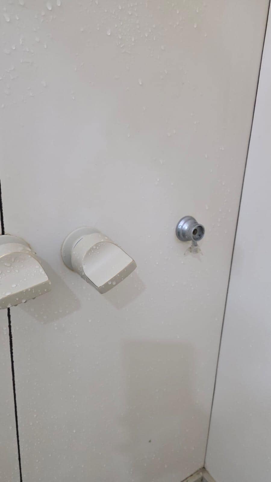 Suporte de sabonete quebrado