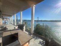 Comfy deck,