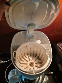 1st suite. Water tank, filter and basin all gross