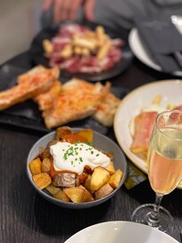Tapas på hotellbaren