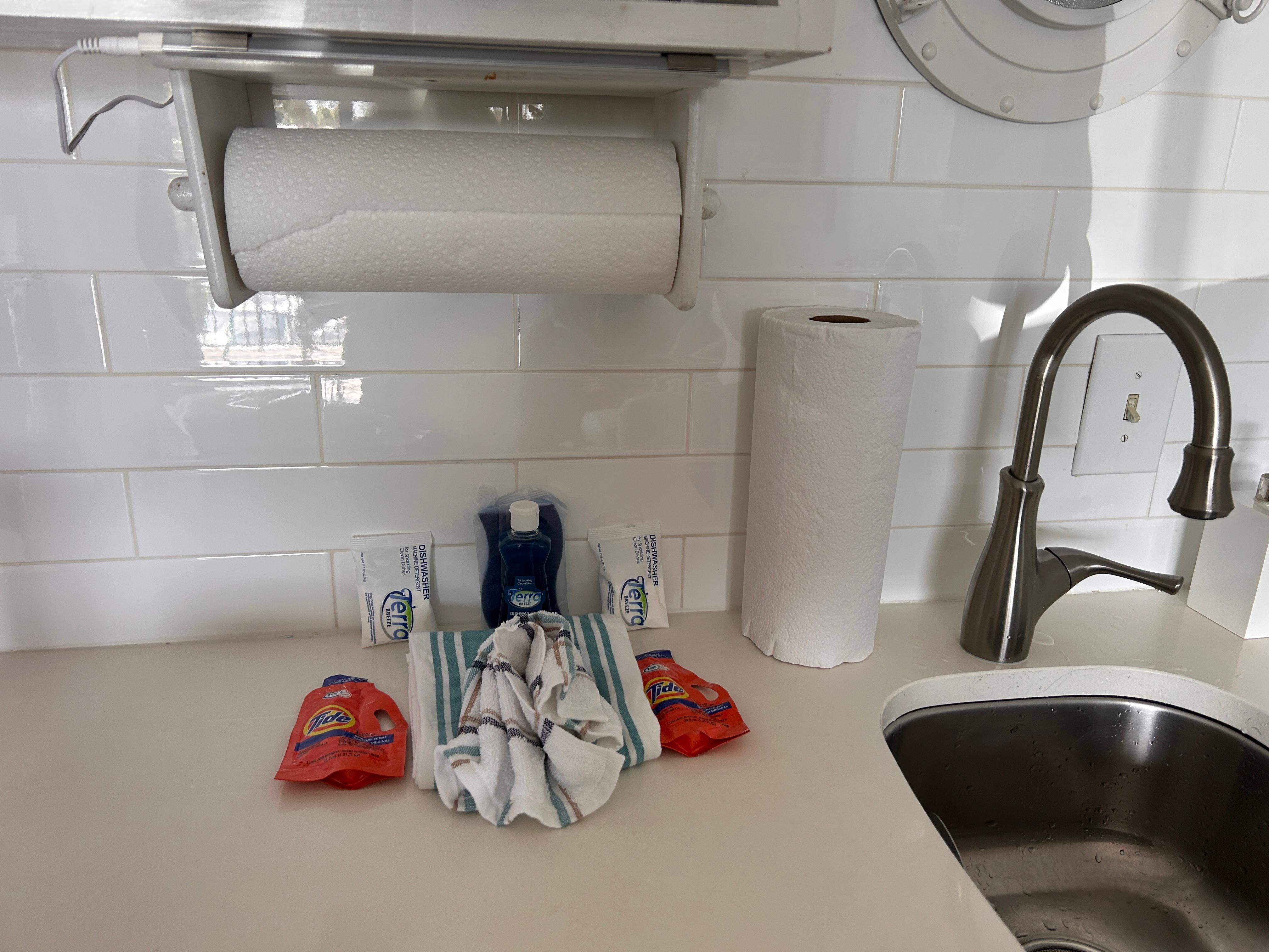 Soap, towels and paper towels provided