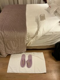 This is how I was greeted when I entered my room late at night 👍🏼