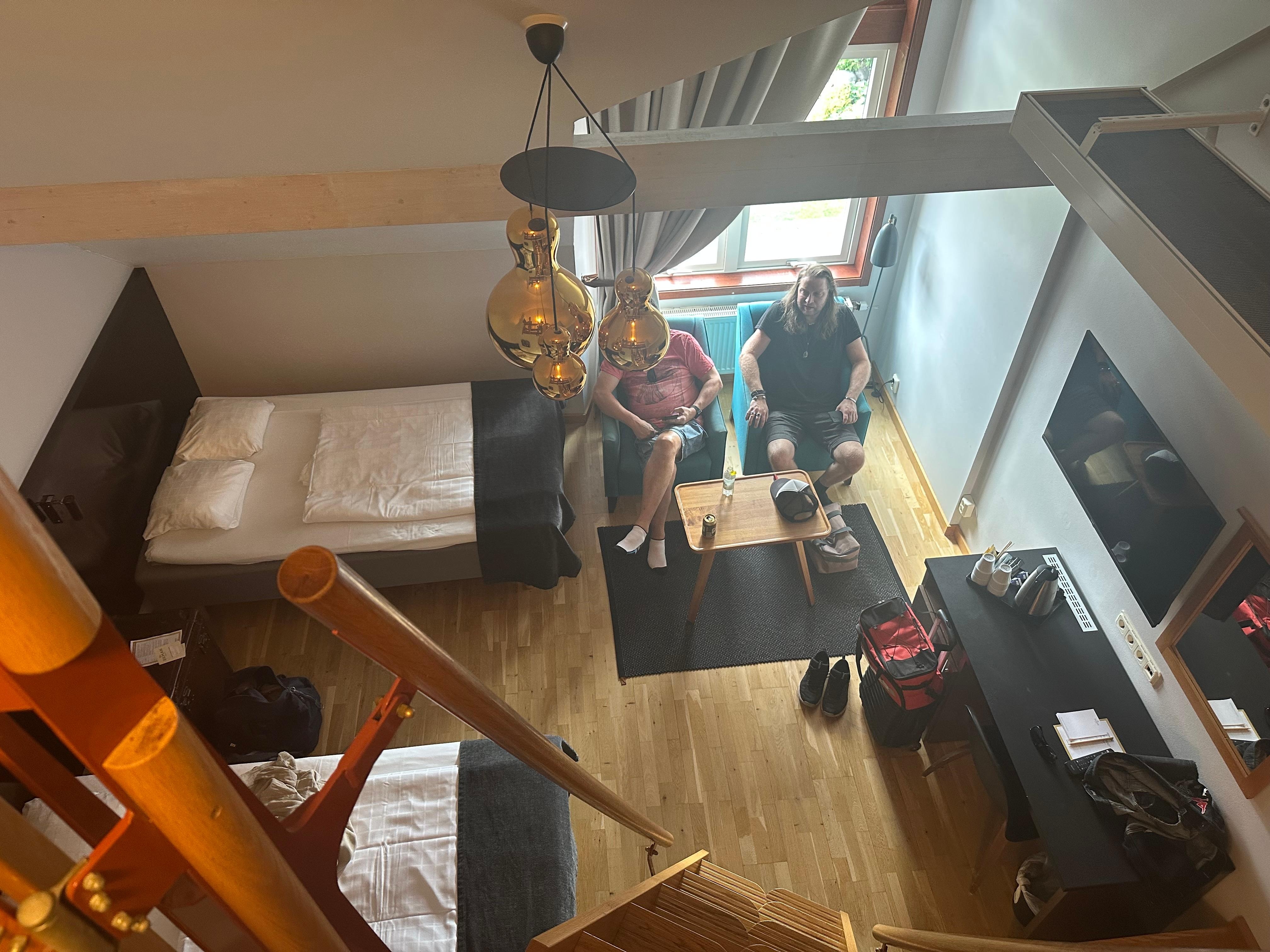 Fyrbäddsrum med loft