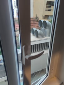 L'impressionnante "machinnerie0" de la climatisation ... qui m'a empĂȘchĂ© de fermer l'oeil durant 3 nuits !