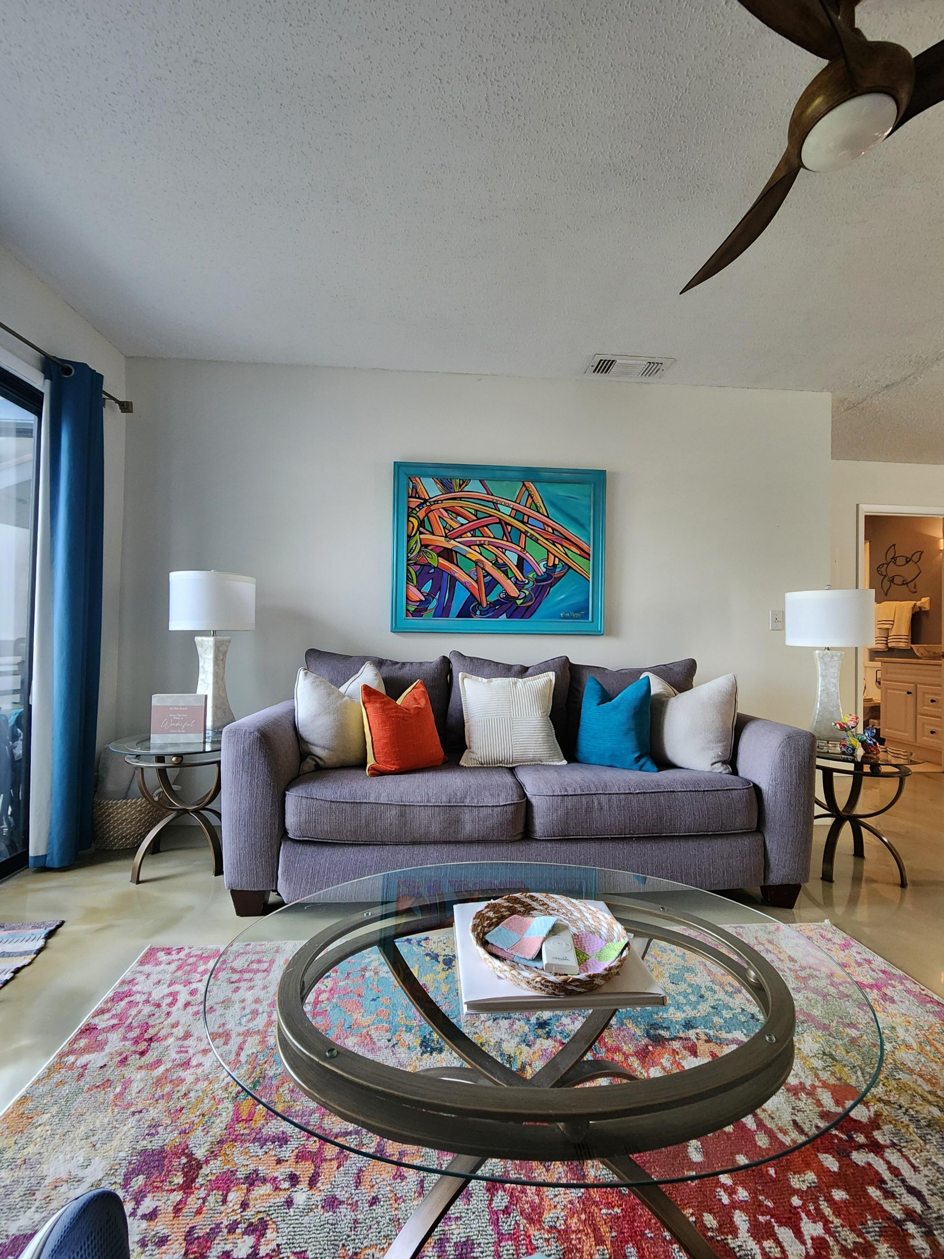 I love the artistic touches and the bright colors that are throughout the unit.  I highly recommend this condo snd our hostess Nancy!