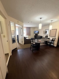 1 Bed Room