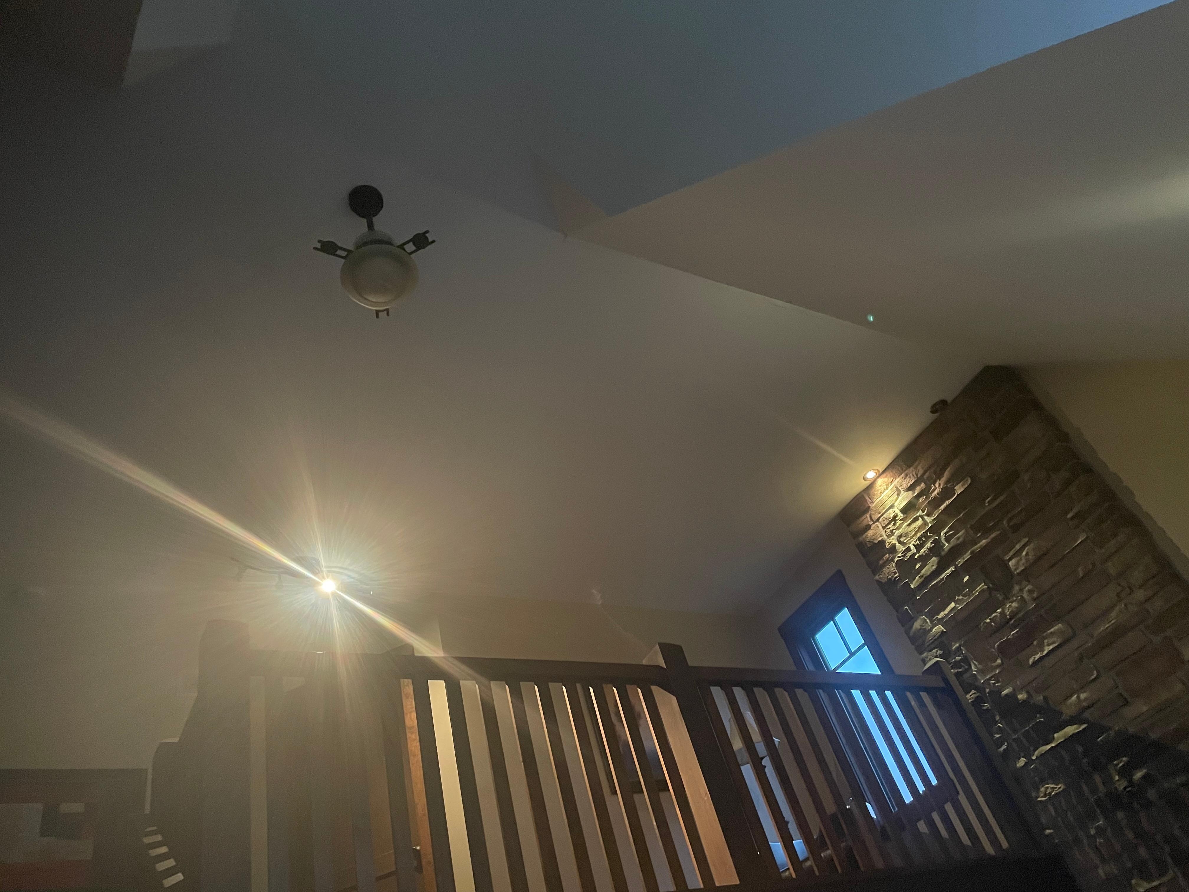 Kitchen light fixture with 2 burnt out bulbs.