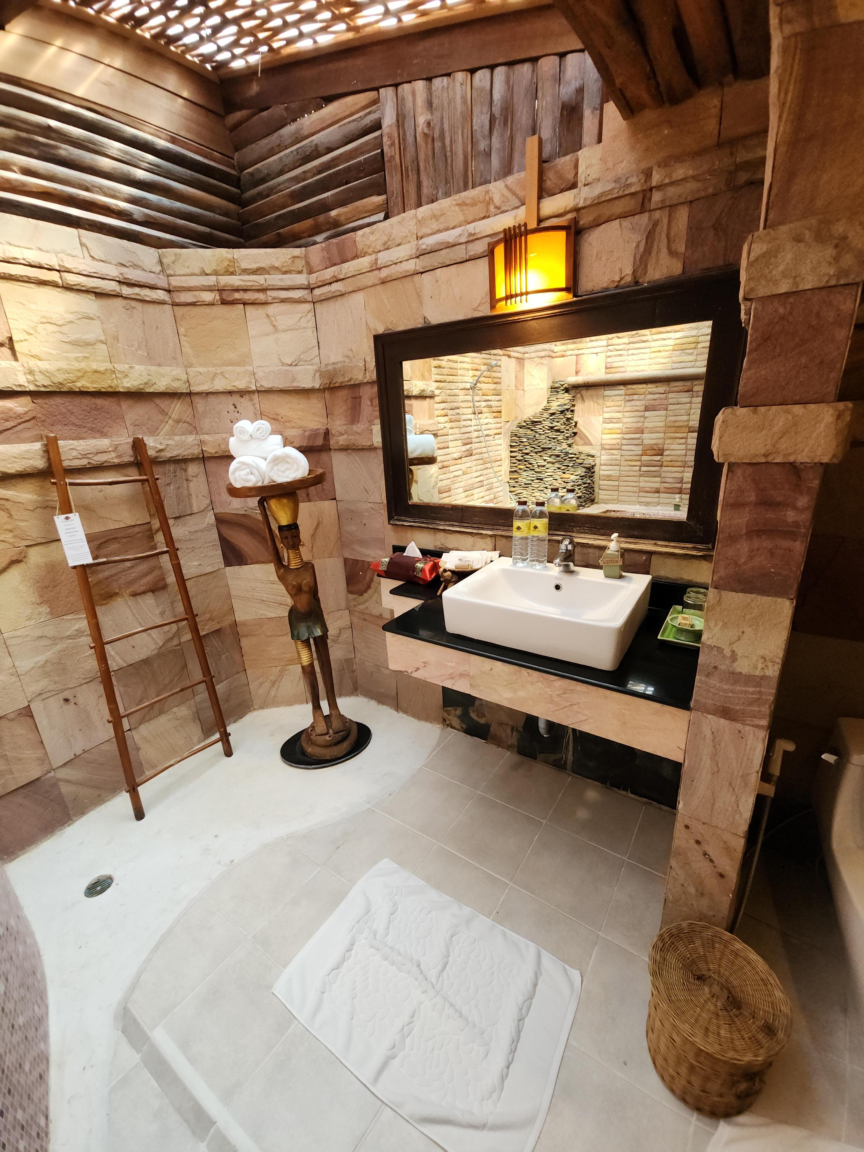 Enormous well-appointed Bathroom, including Jacuzzi