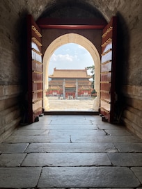 Quing dynasty mausoleum