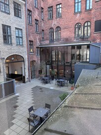 Hotel Bethel courtyard