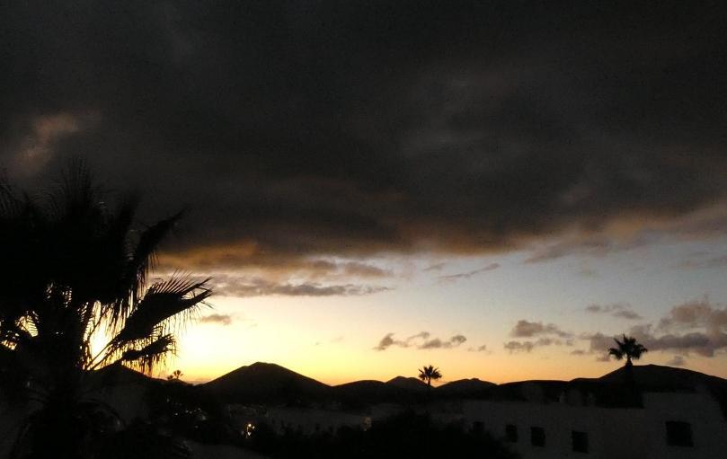 Coucher de soleil depuis la terrasse