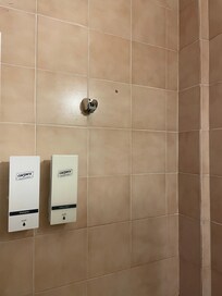 Kırık duş başlığı