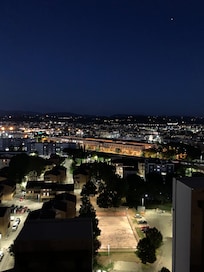 Aussicht von der Dachterrasse in der 15. Etage