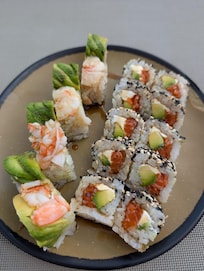 Lunch by the pool. Yummy!