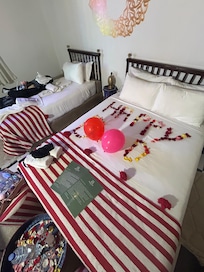 They decorated my room for my bday but it was extra charge .