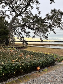 Short walk to waterfront