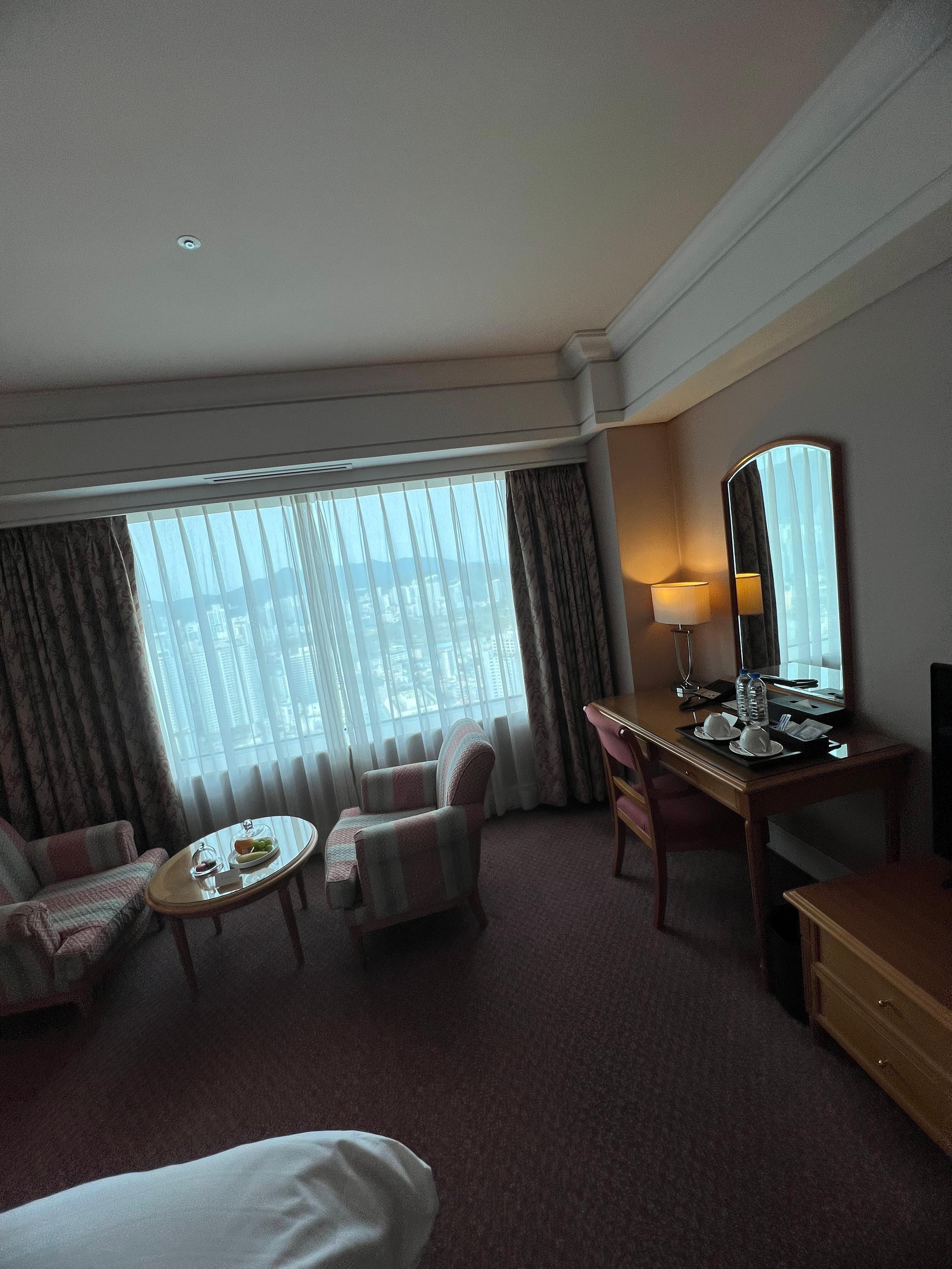 Nice spacious room with modern features 