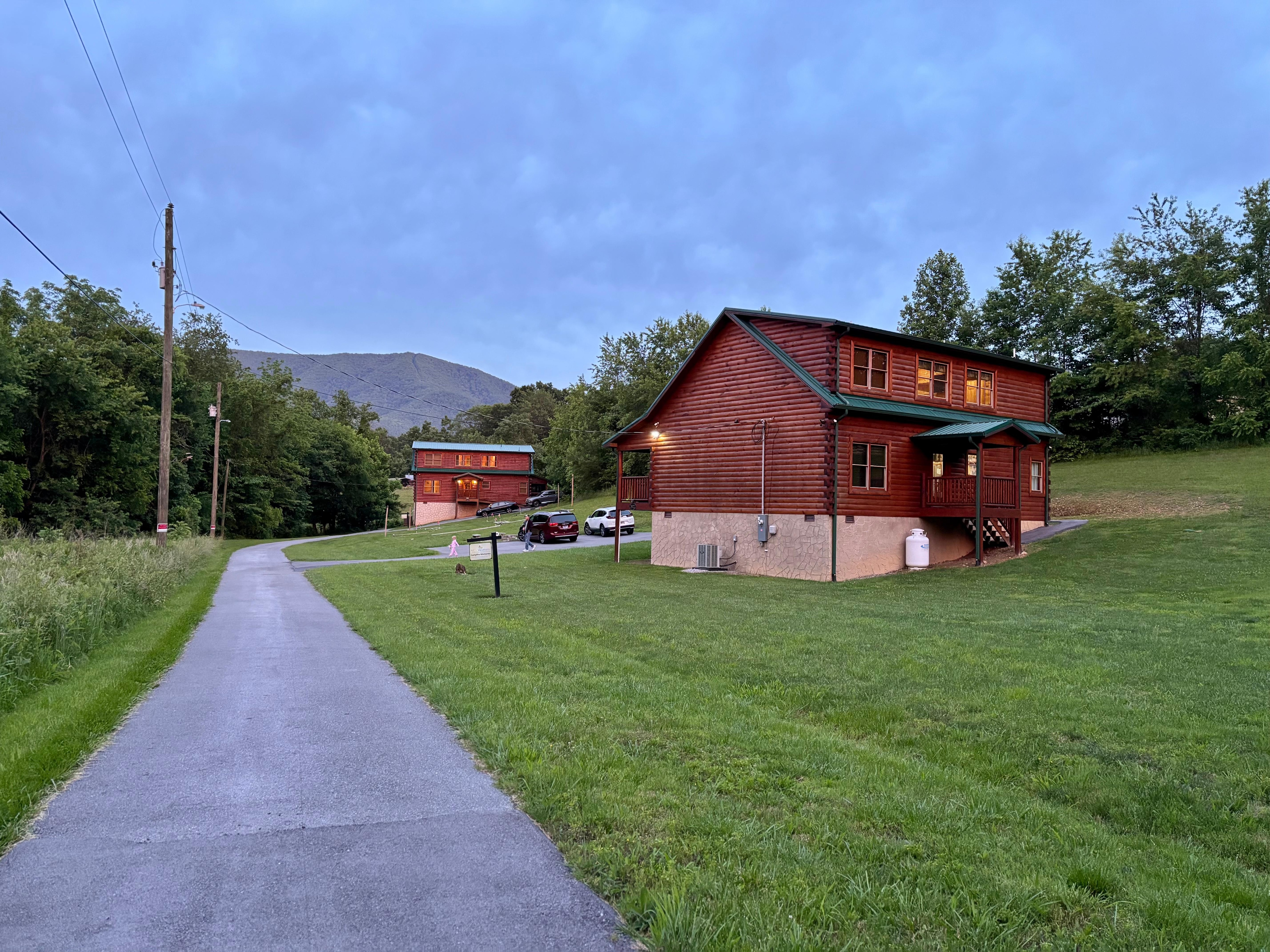 Plenty of distance between cabins