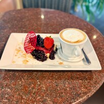 Blueberry cheesecake & cappuccino