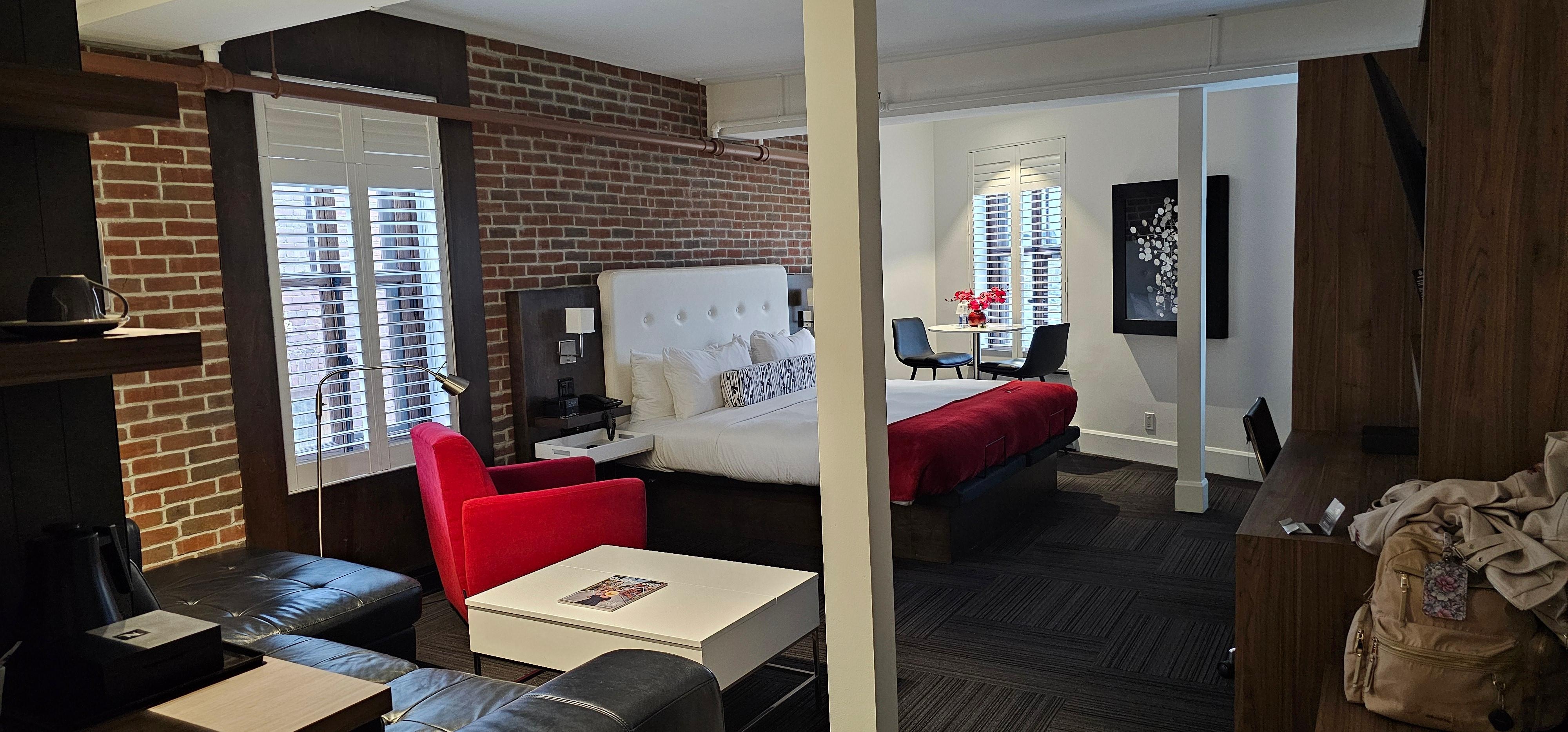 Suite #407 was amazing, sexy, and so comfy! I loved the bed and luxurious pillows!