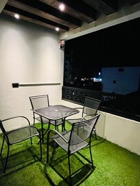 Terraza por la noche