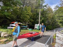 2 Kayaks and more to play on the bay