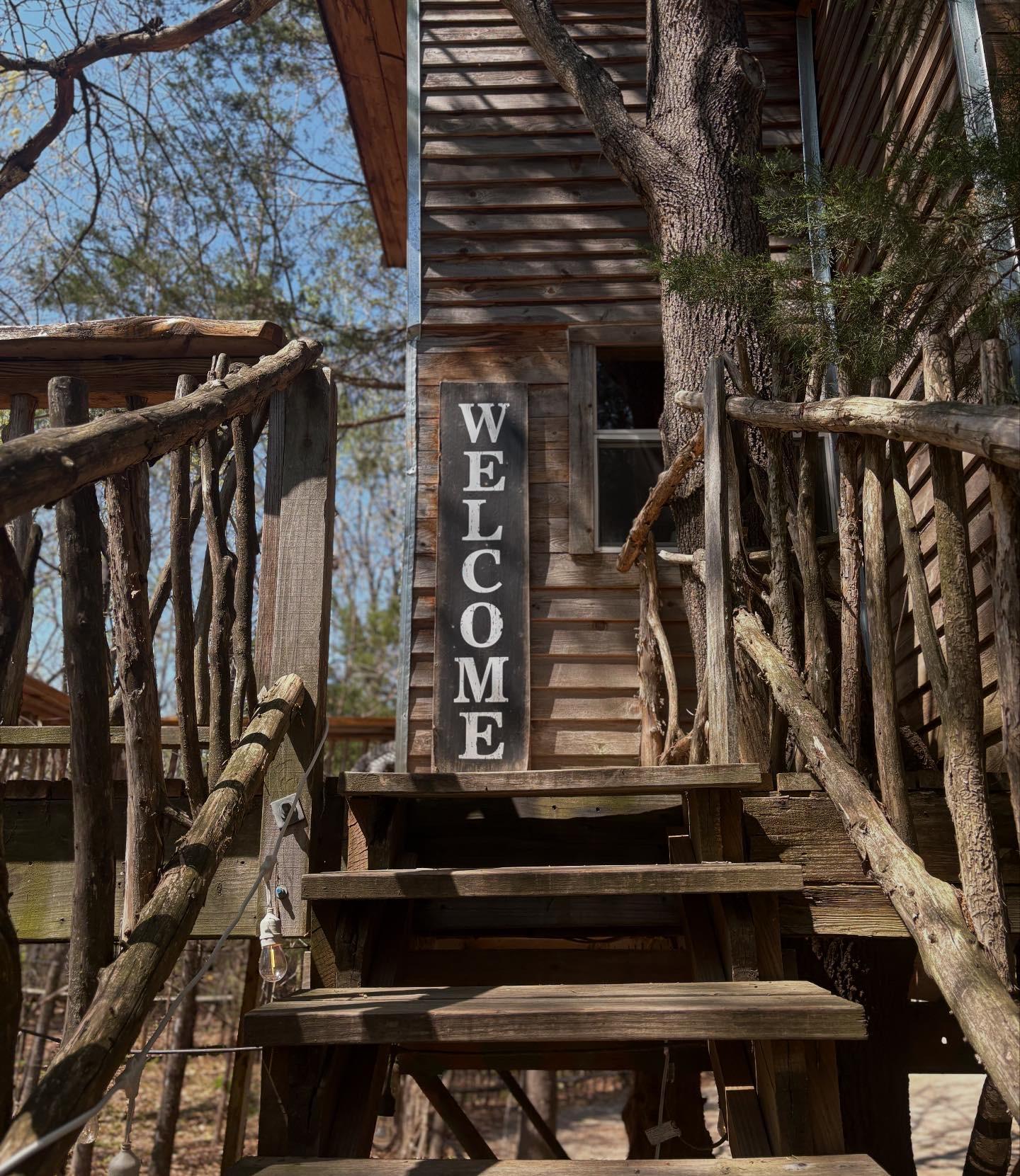 Hummingbird treehouse