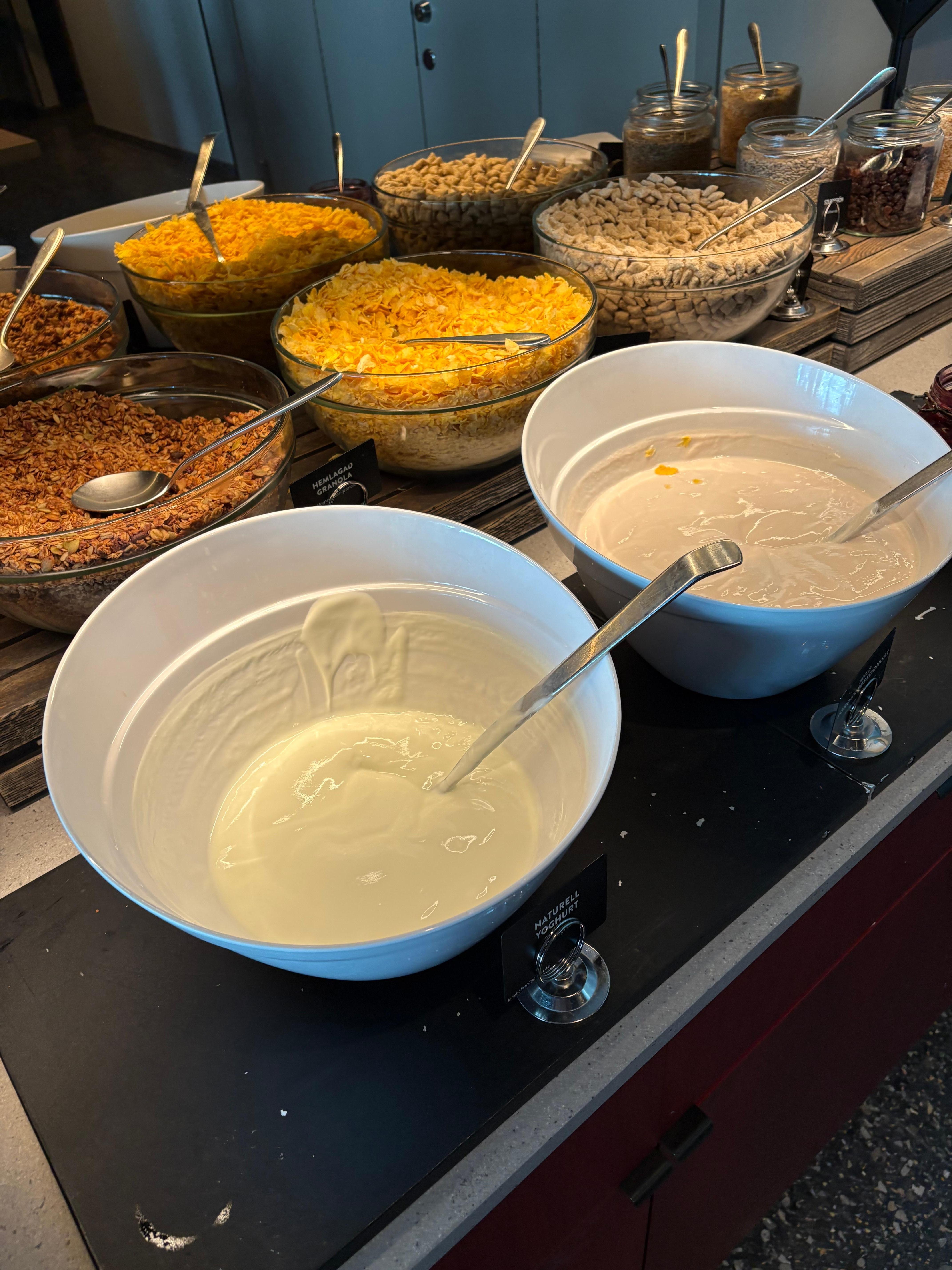 Liten del av frukosten 