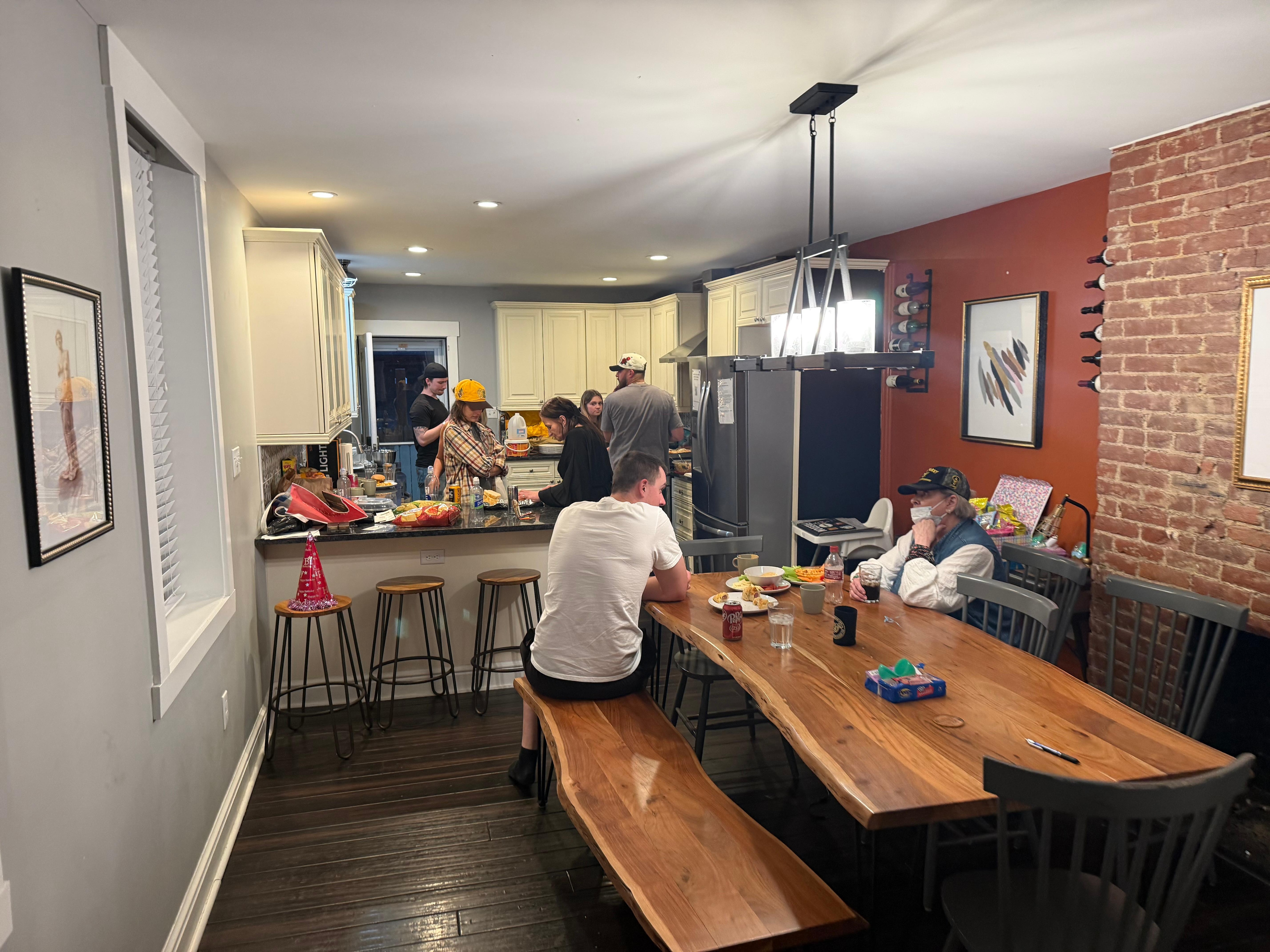 Open kitchen and dining area to entertain or just relax.