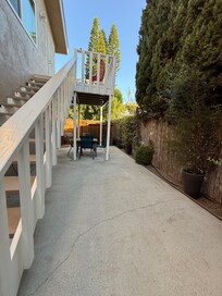 Outdoor area well maintained and even there is a small tool for picking oranges, which we sadly didn’t try!