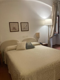 Simple standard room