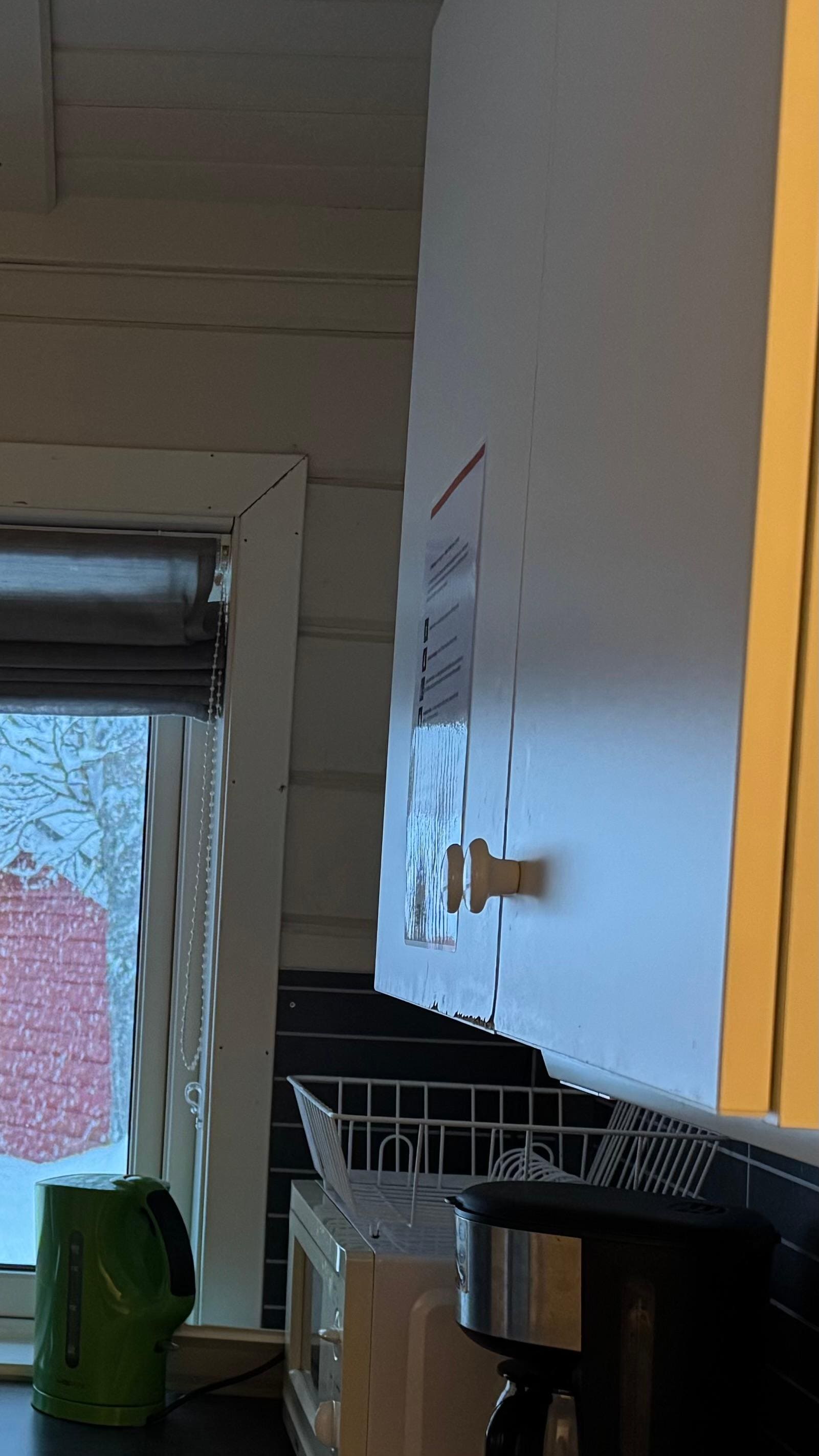 Funier von Schränken löst sich