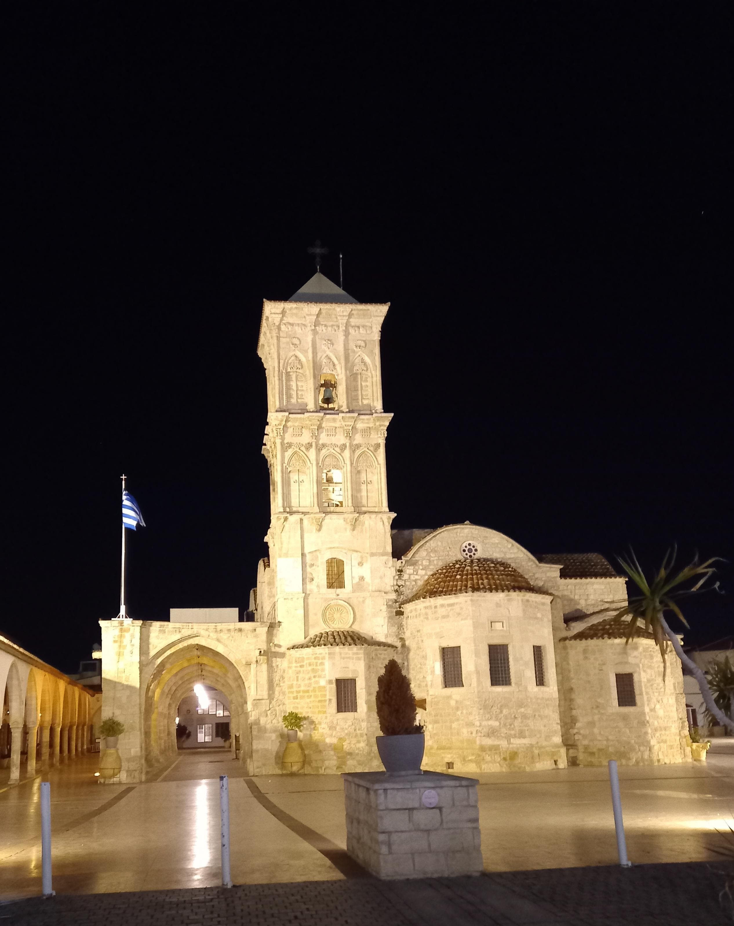 Church Square 5 min walk.