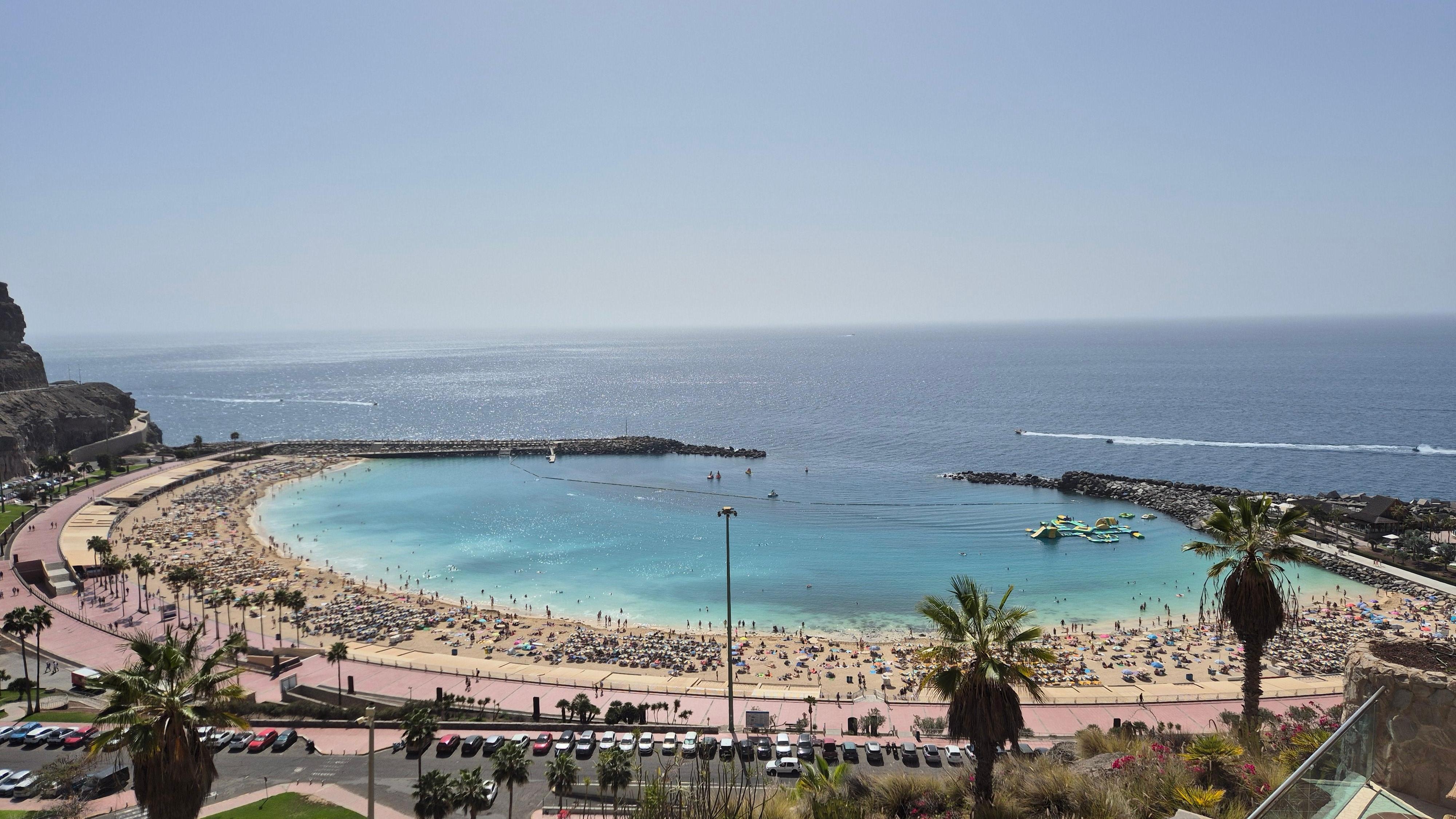 Durchblick zwischen Zimmerblöcken 