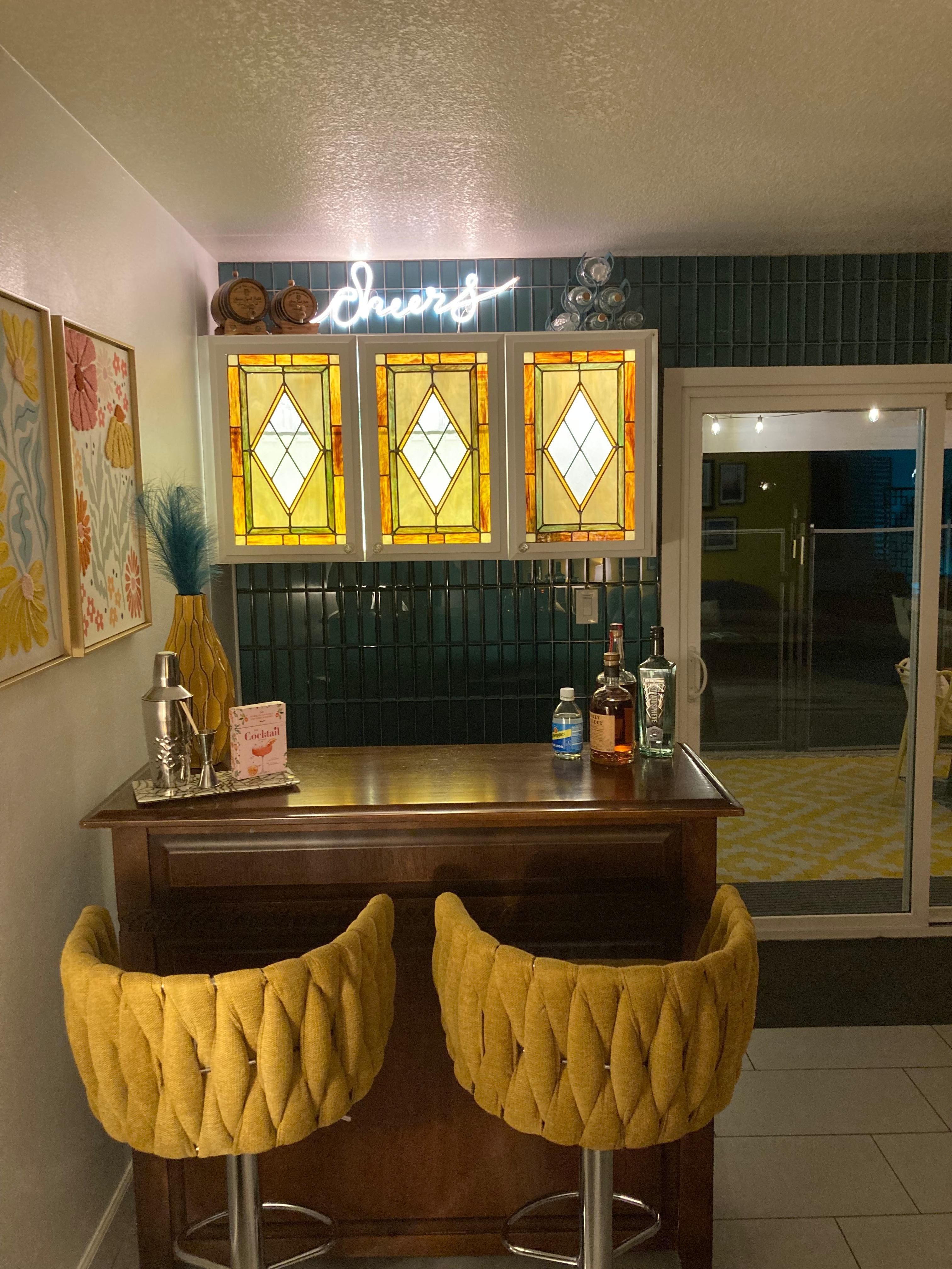 How adorable is this bar. Had many a cocktail's here. 