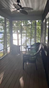 Screened in porch was very nice to sit out on :)