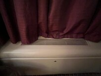 冷氣機如此處置,不算涼快,加上呢間房應該好有問題,第二間房較到3無好大聲,呢間房係嘈到無可能瞓亦唔涼。