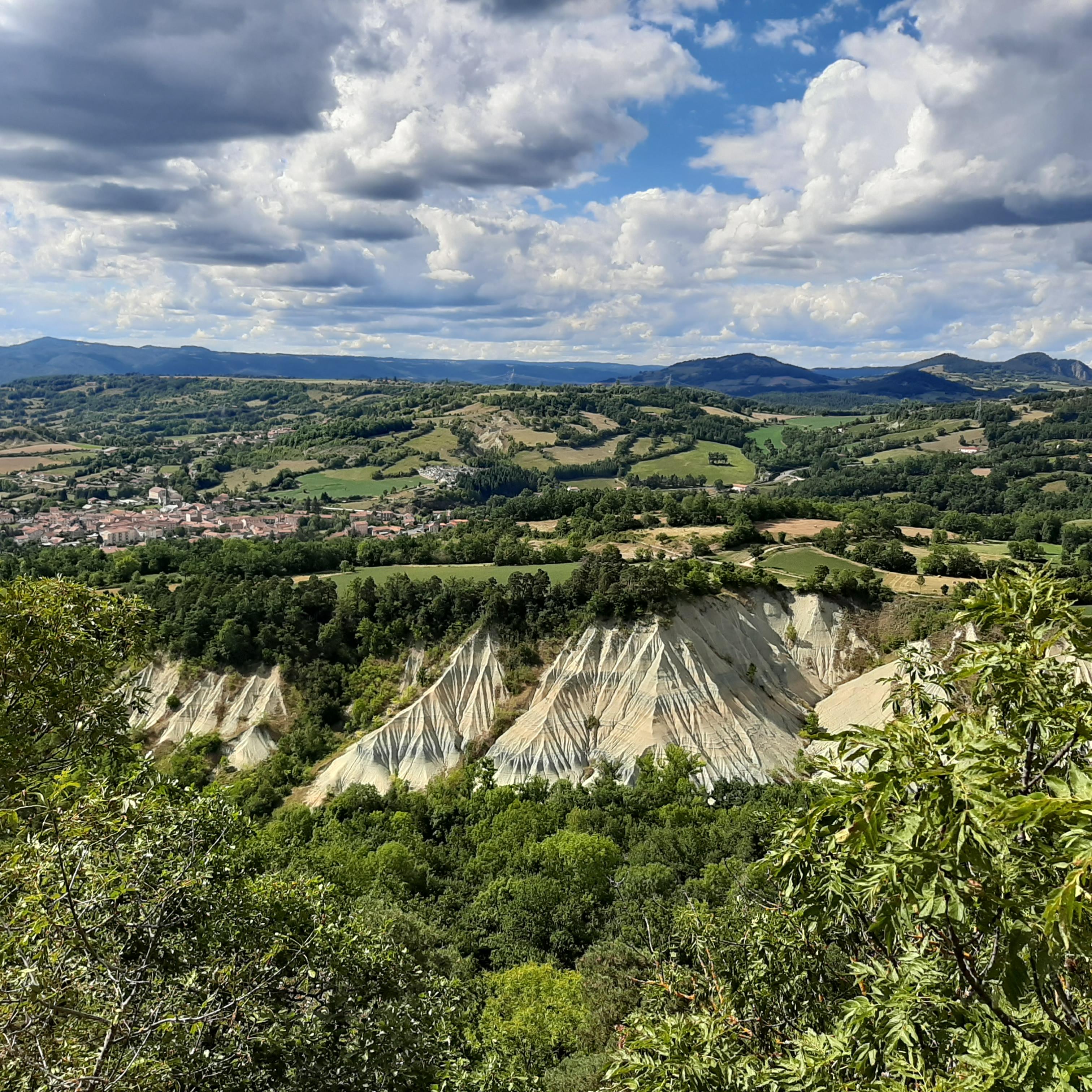 Le ravin de Corboeuf, Rosieres, vu du rocher de Chastel