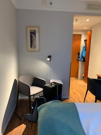 Blick vom Fenster zur Tür