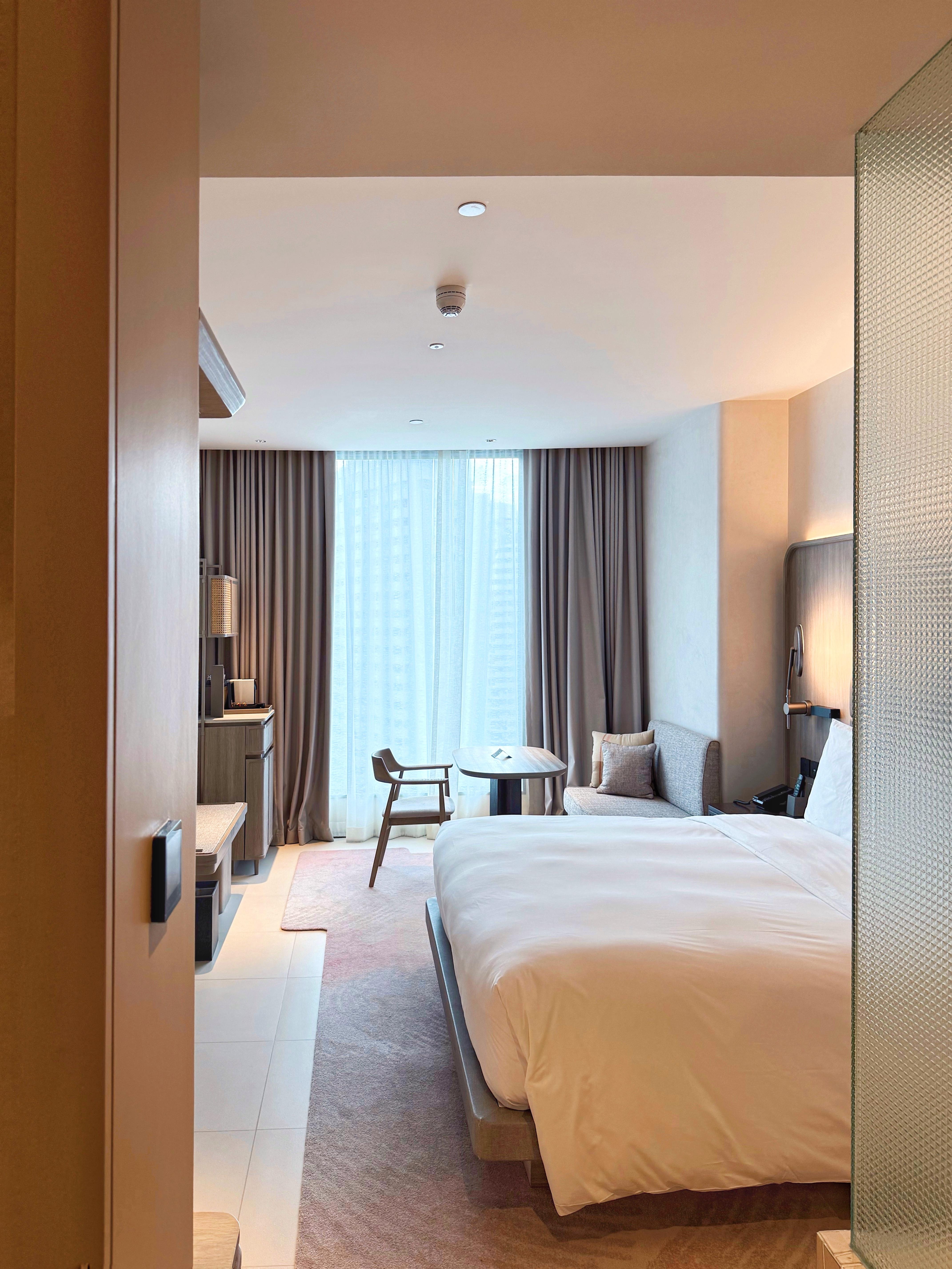 Great views from the room. Nice interior design 